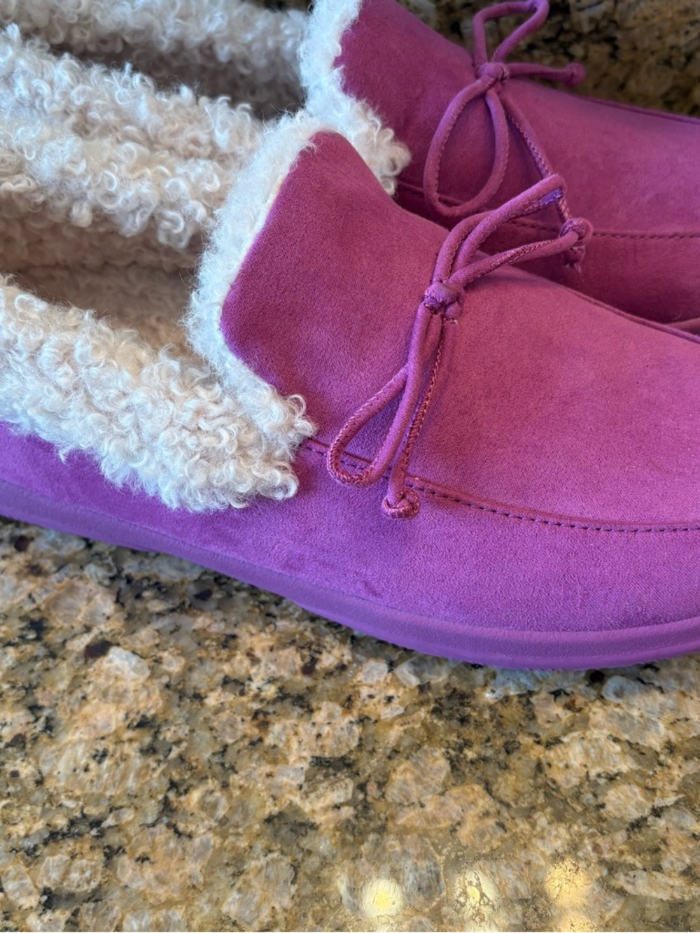 Vionic slippers - Picture 4 of 7